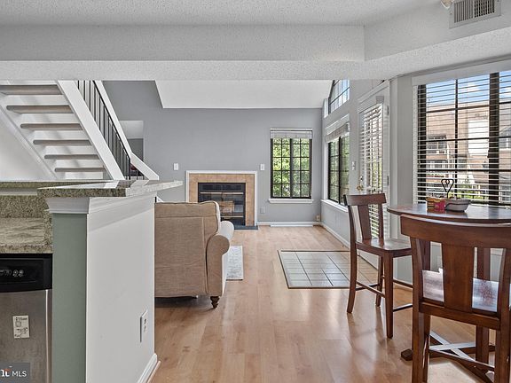 2nd image of 6025 Curtier Dr #E