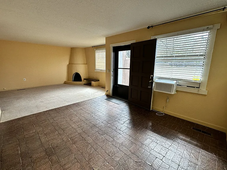 292 Calle Loma Norte — Photo 3