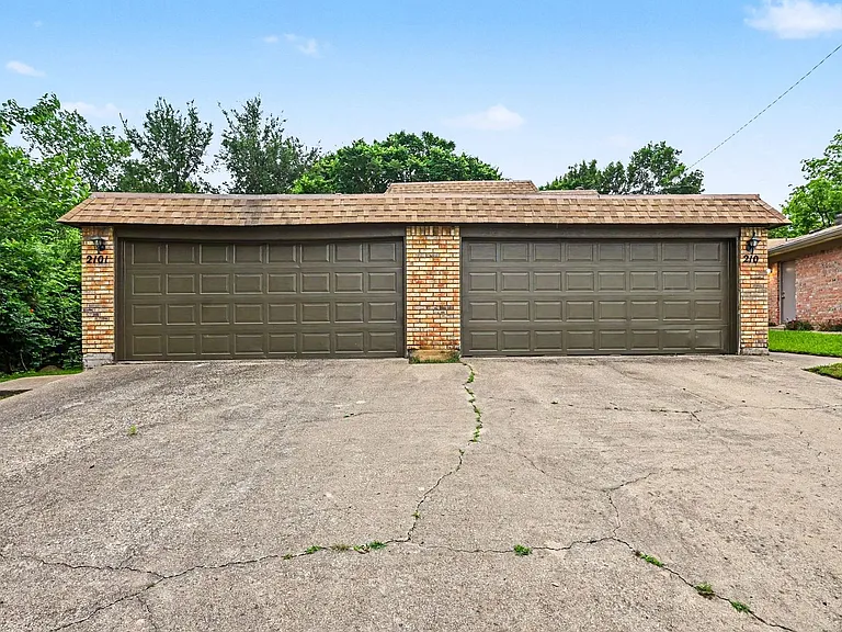 2103 Mistletoe Ave — Photo 15