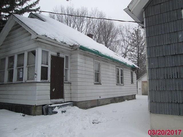 2nd image of 136 Holworthy St