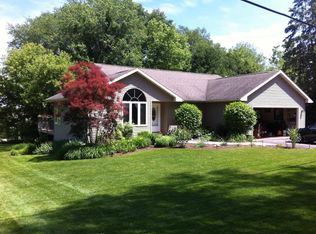N3380 Apple Pl, Lake Geneva, WI 53147