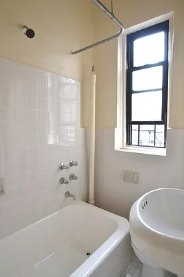 Rented by Bohemia Realty Group | media 30