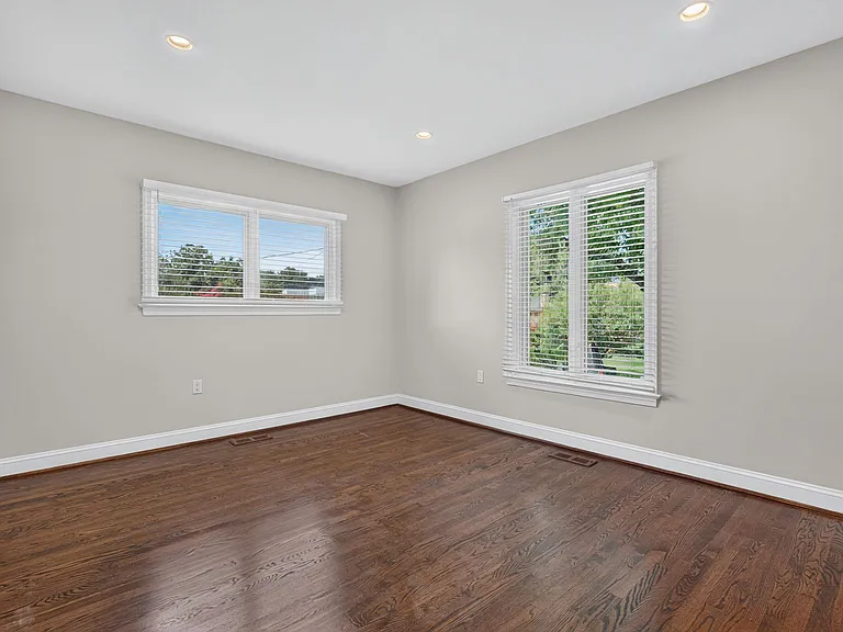6216 Goodview St — Photo 20