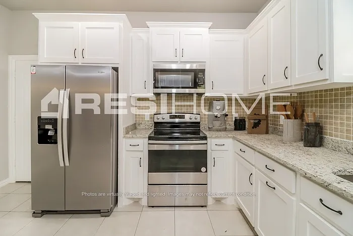 3007 Prairie Ave — Photo 3