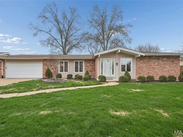 14342 Lake Tahoe Dr, Chesterfield, MO 63017