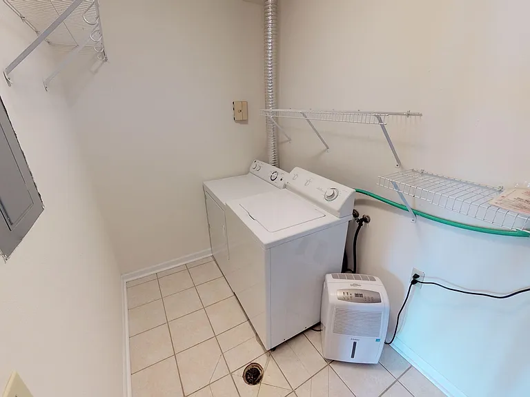 Muirfield Apartments — Photo 37