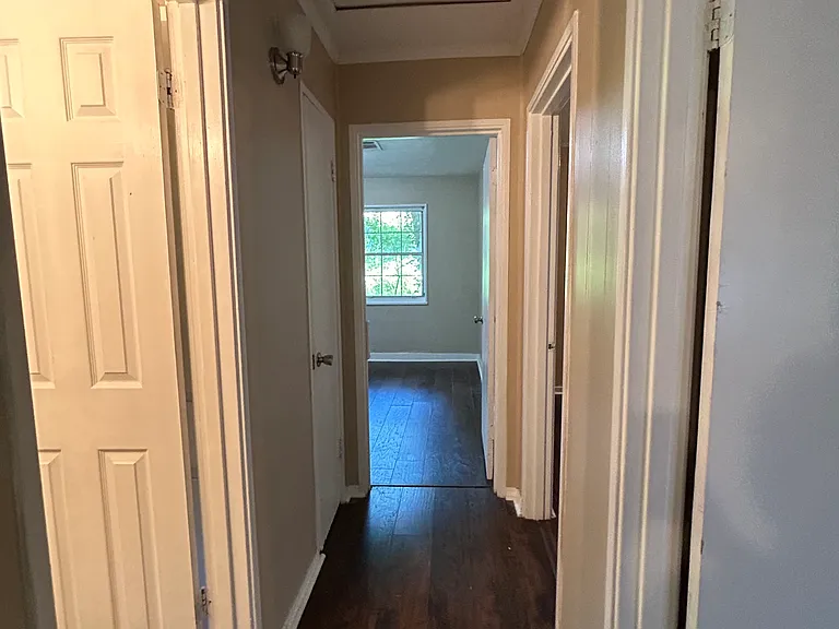 920 Woody Dr — Photo 7