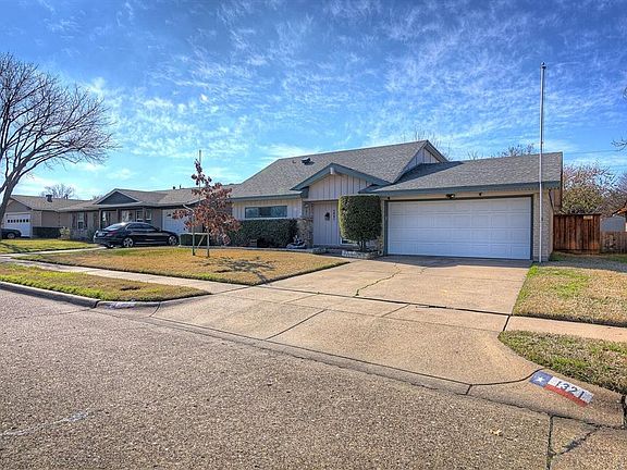 2nd image of 1321 Glenville Dr