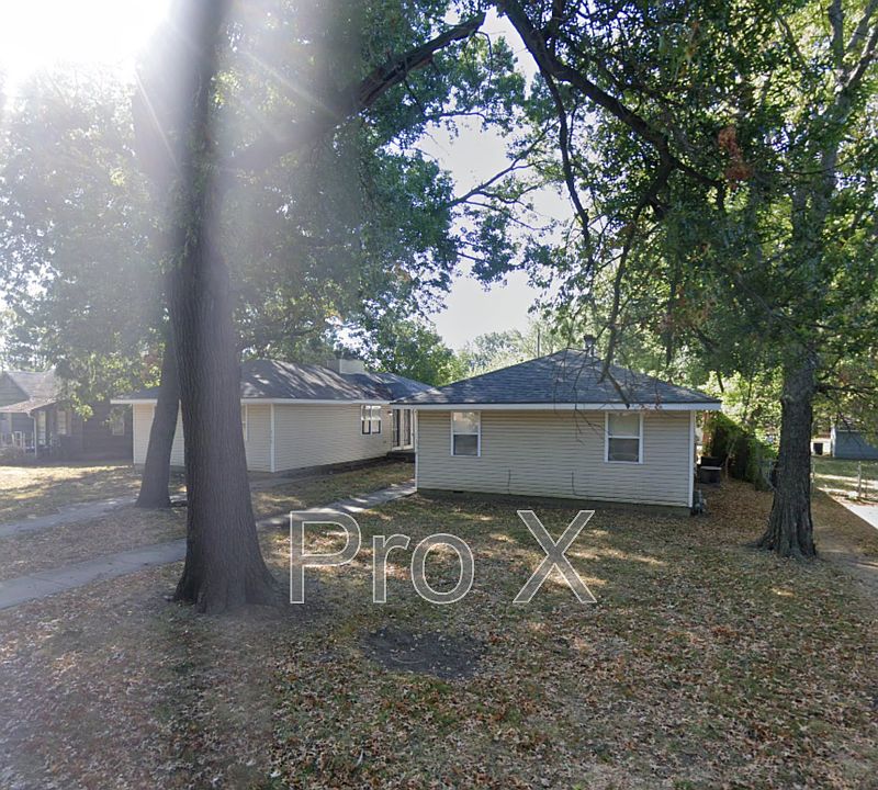 1st image of 508 E Monroe St APT B