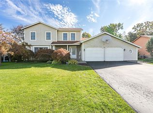 93 Clearwater Cir, Rochester, NY 14612