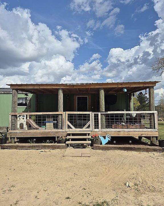 1st image of 586 Edgar Jones Rd