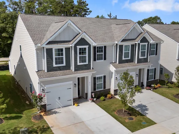 217 Paneer Ln, Taylors, SC 29687