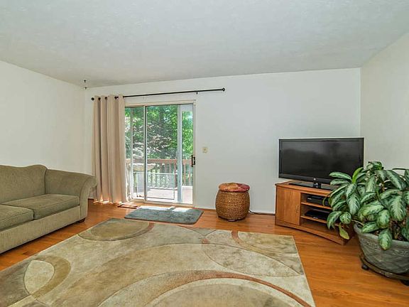 4th image of 4901 Meyers Ln