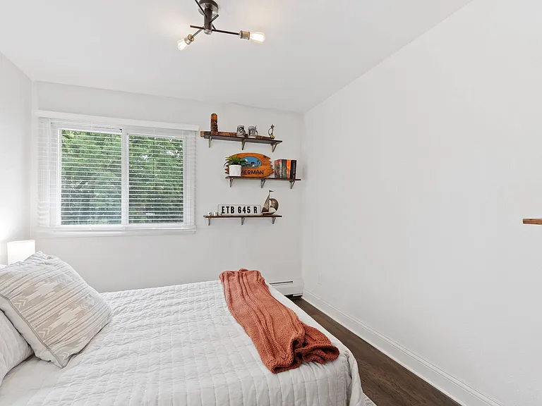 3850 Plymouth Blvd #212 — Photo 10