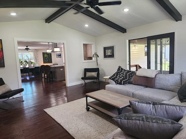 2302 Sherwood Dr — Photo 22