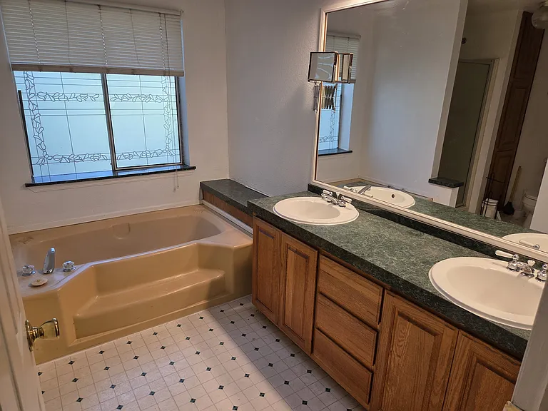 10700 NE Stevenson Rd — Photo 13