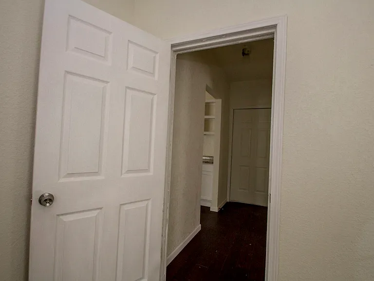 924 Saint James St #1 — Photo 7