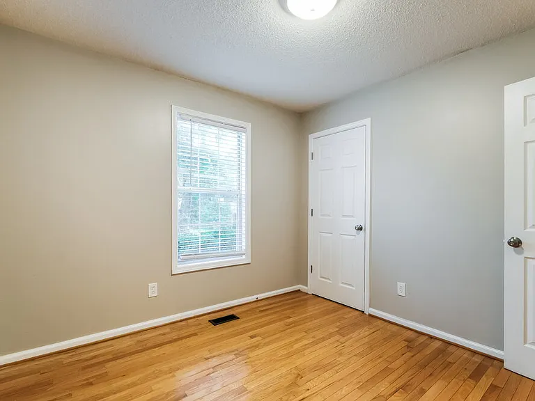 426 Ivy Crest Dr — Photo 13
