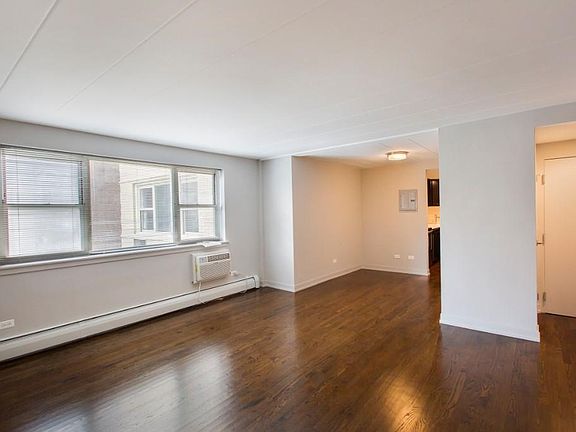 4th image of 6118 N Kenmore Ave #103