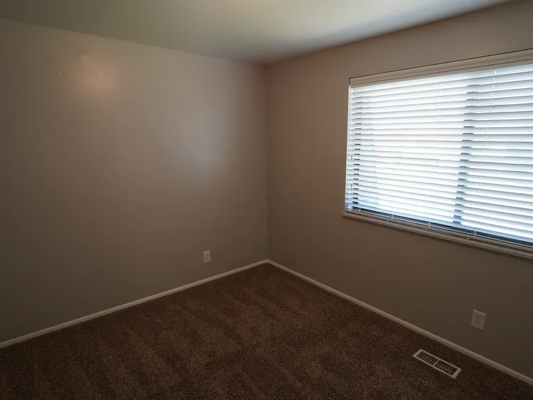 2448 N 720 W — Photo 14