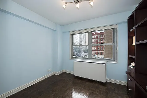 Sold by Maxwell Jacobs | media 29