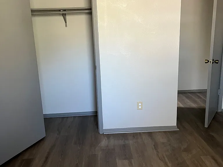 705 Guadalimar St — Photo 5