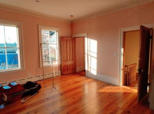 215 Washington St #2B, Somerville, MA 02143