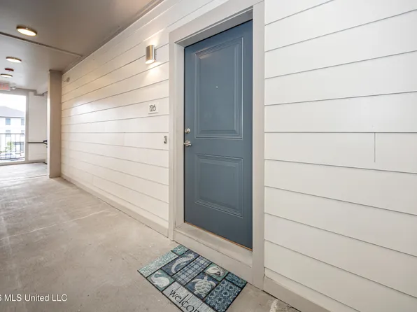 2501 Bienville Blvd #126, Ocean Springs, MS 39564