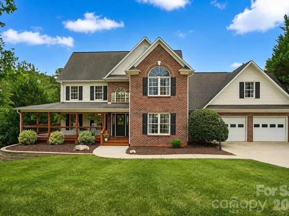 4616 20th Street Pl NE, Hickory, NC 28601