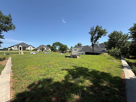 3rd image of 901 Waterloo Lake Dr
