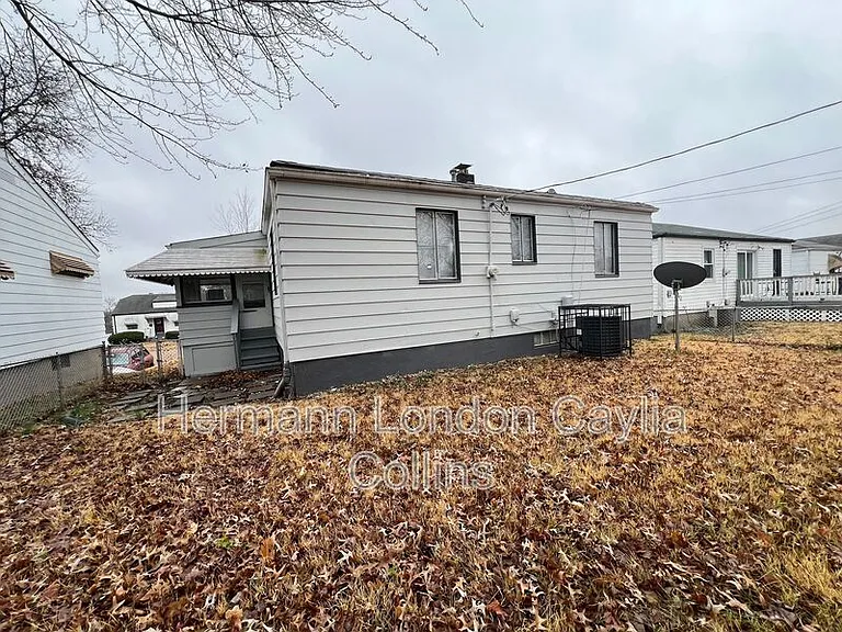 5657 Sunbury Ave — Photo 4