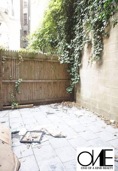 1st image of 319 W 16th St #1
