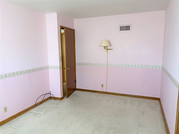 5th image of 614 7th Ave