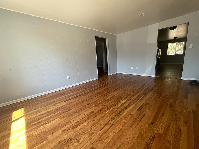 3220 Dudley St — Photo 3