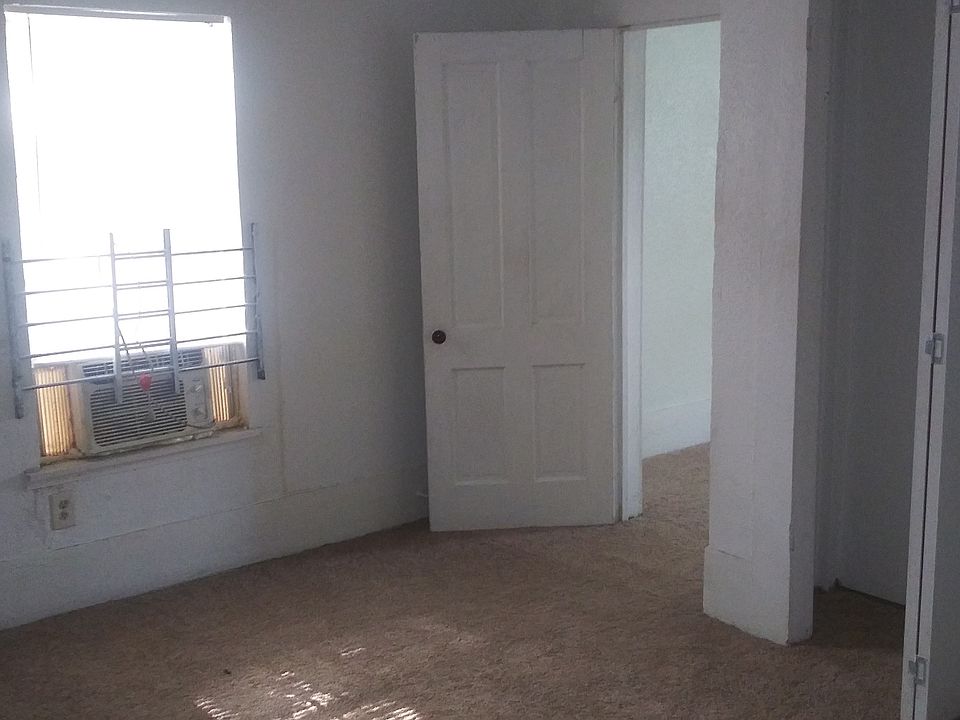 2nd image of 2612 Lee St