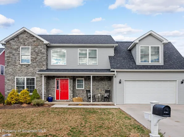 519 Snapdragon Dr, Pittston, PA 18641