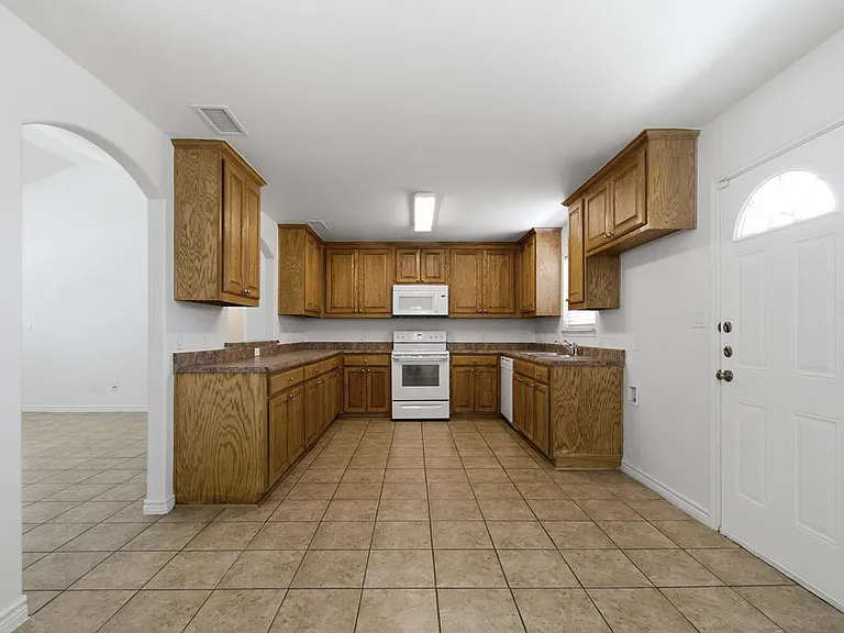 408 W Shandon Ave — Photo 11
