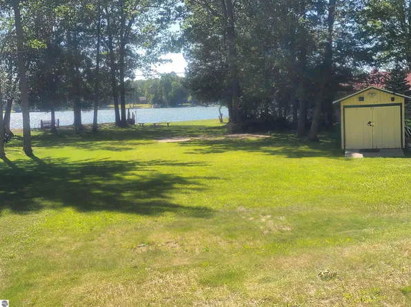 3608 E Cedar Lake Dr, Greenbush, MI 48738