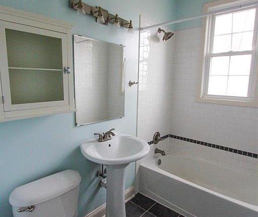 5th image of 400 Evarts St NE APT 403