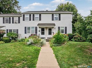 214 Sylvan Knoll Rd, Stamford, CT 06902