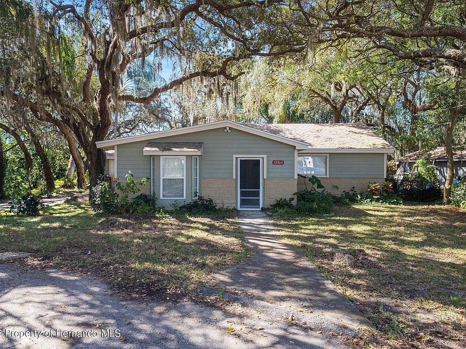 1st image of 12860 Circle Lake Dr