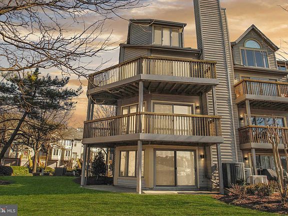3rd image of 2184 Chesapeake Harbour Dr E