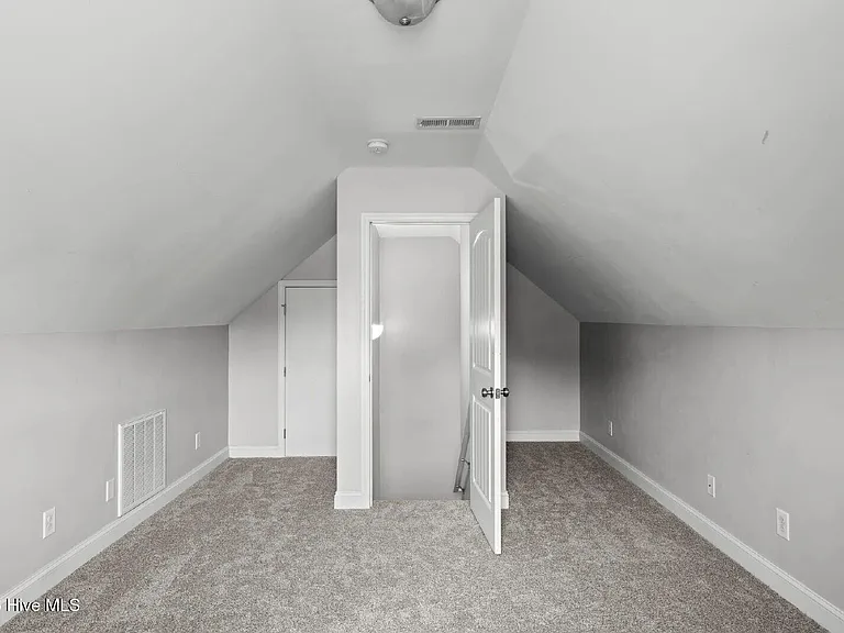 144 Backfield Pl — Photo 24