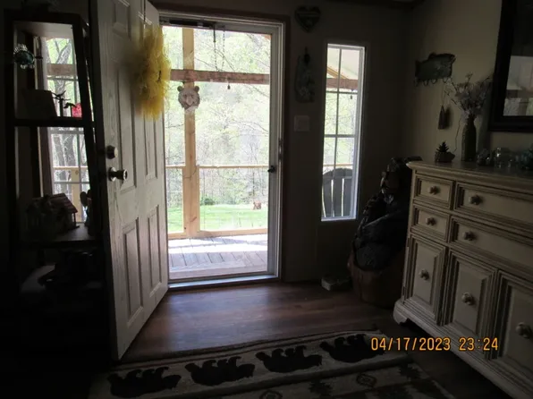 637 Trout Creek Rd, Tuckasegee, NC 28783