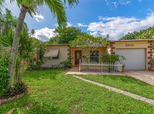6220 SW 9th Ct, Pompano Beach, FL 33068