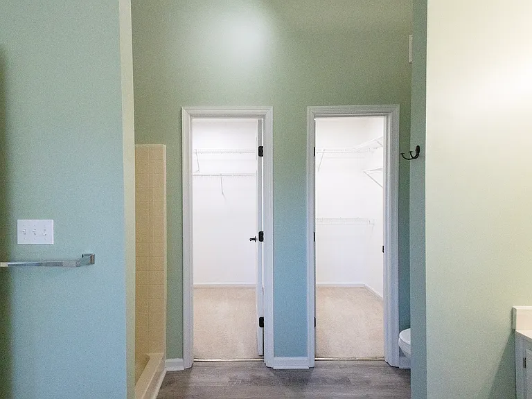 1355 Lake Dr — Photo 19