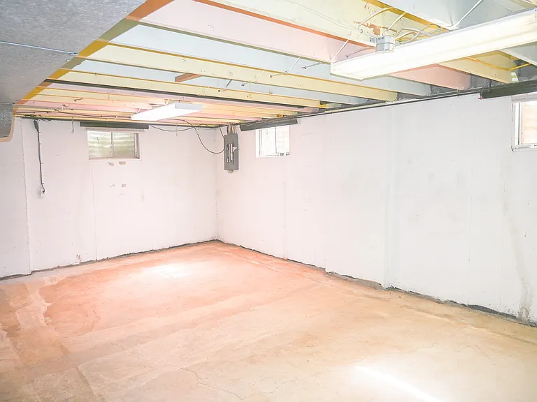 8152 Traverse Ct — Photo 22