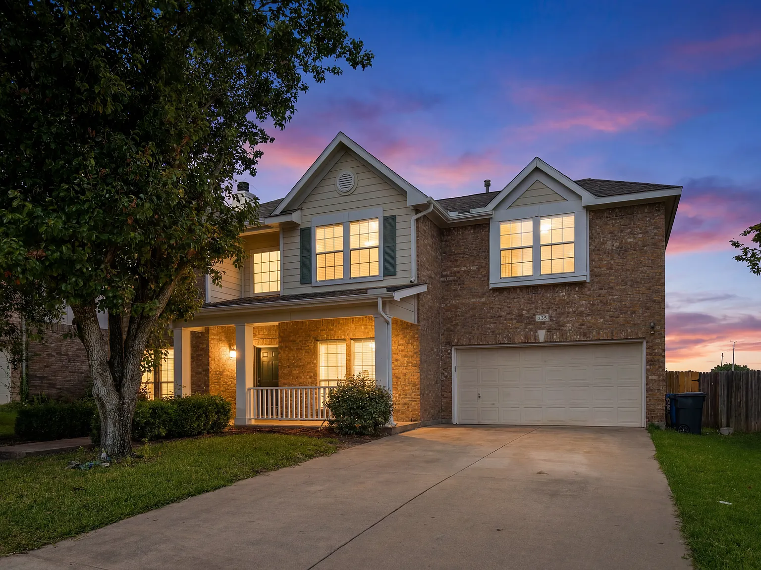 5 bed, 2393 sqft, $3,500 — Photo 2