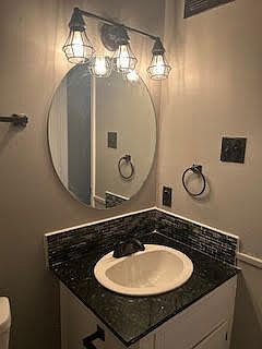 4th image of 2213 Linda Ln #8