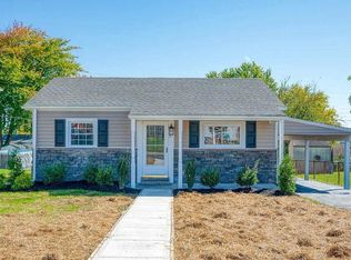 31 Hydroplane Dr, Middle River, MD 21220